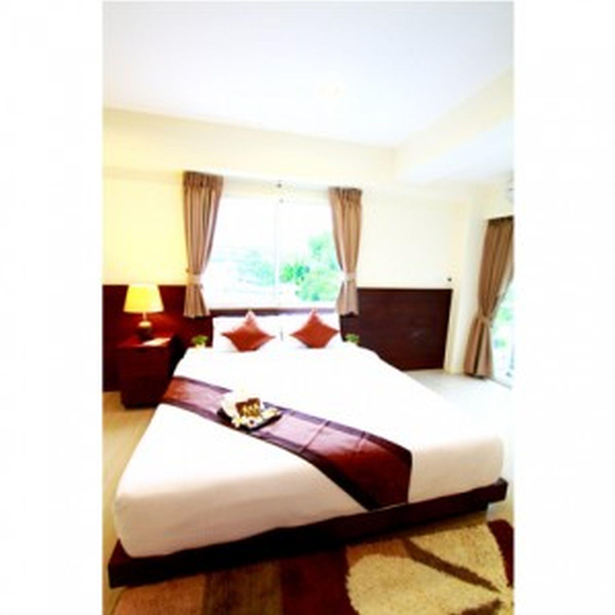 The Loft Resort Bangkok Exteriör bild