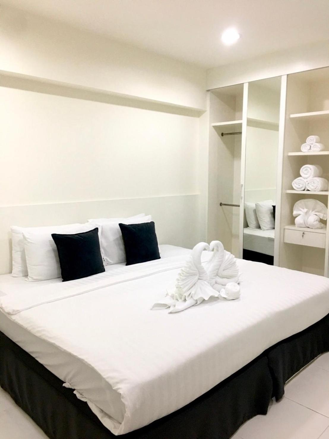 The Loft Resort Bangkok Exteriör bild