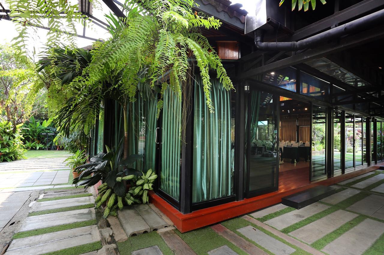 The Loft Resort Bangkok Exteriör bild